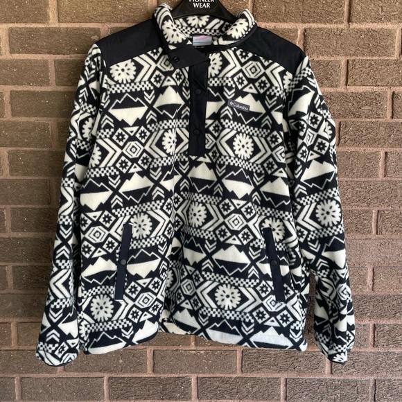 Columbia Jackets & Blazers - Columbia Women’s XL Black and White Aztec Geometric 1/4 Snap-Up Sweater